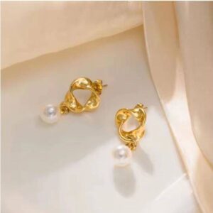 Pearl Drop Earrings
