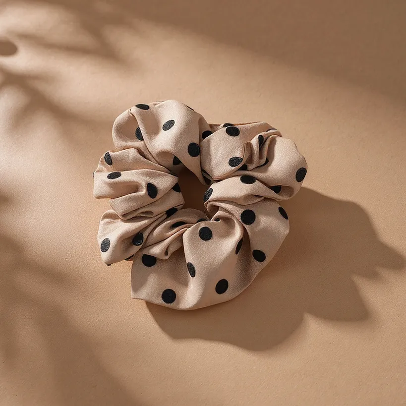 Vintage Dot Scrunchies - Image 3