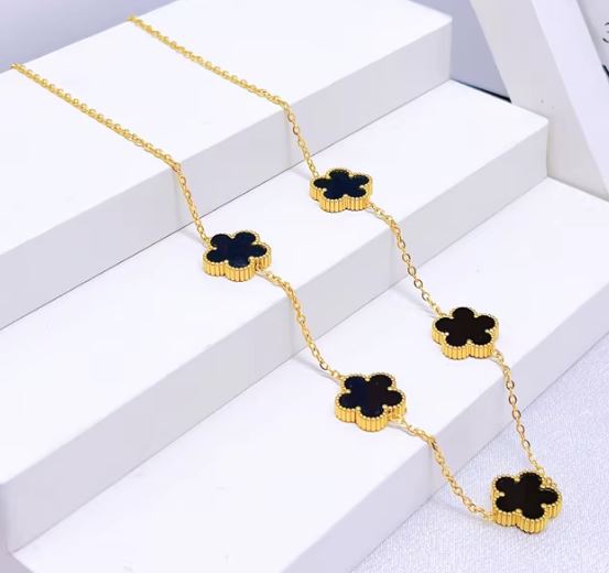 Leaf Clover Necklace
